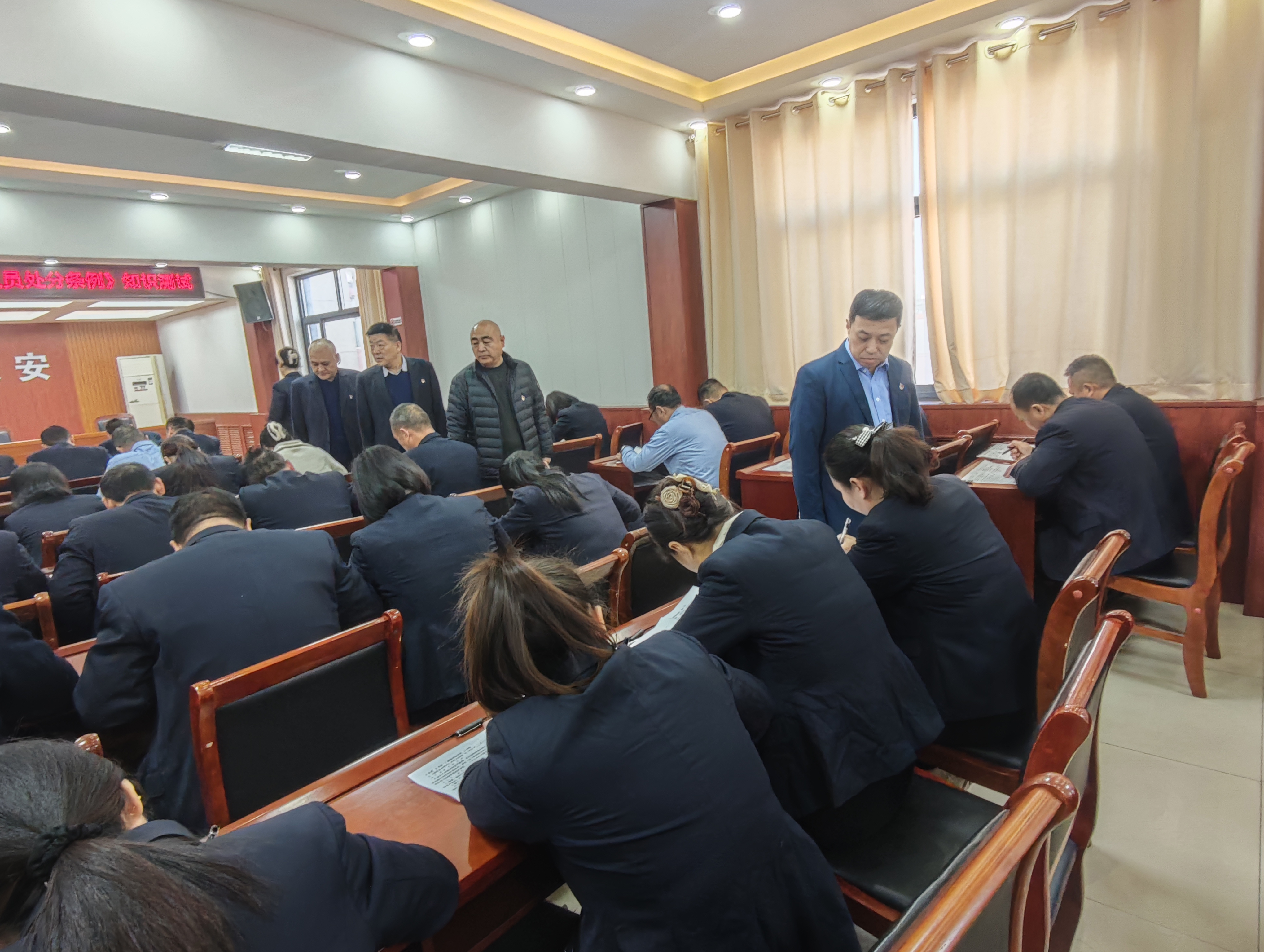 公司黨委組織開(kāi)展《國(guó)有企業(yè)管理...